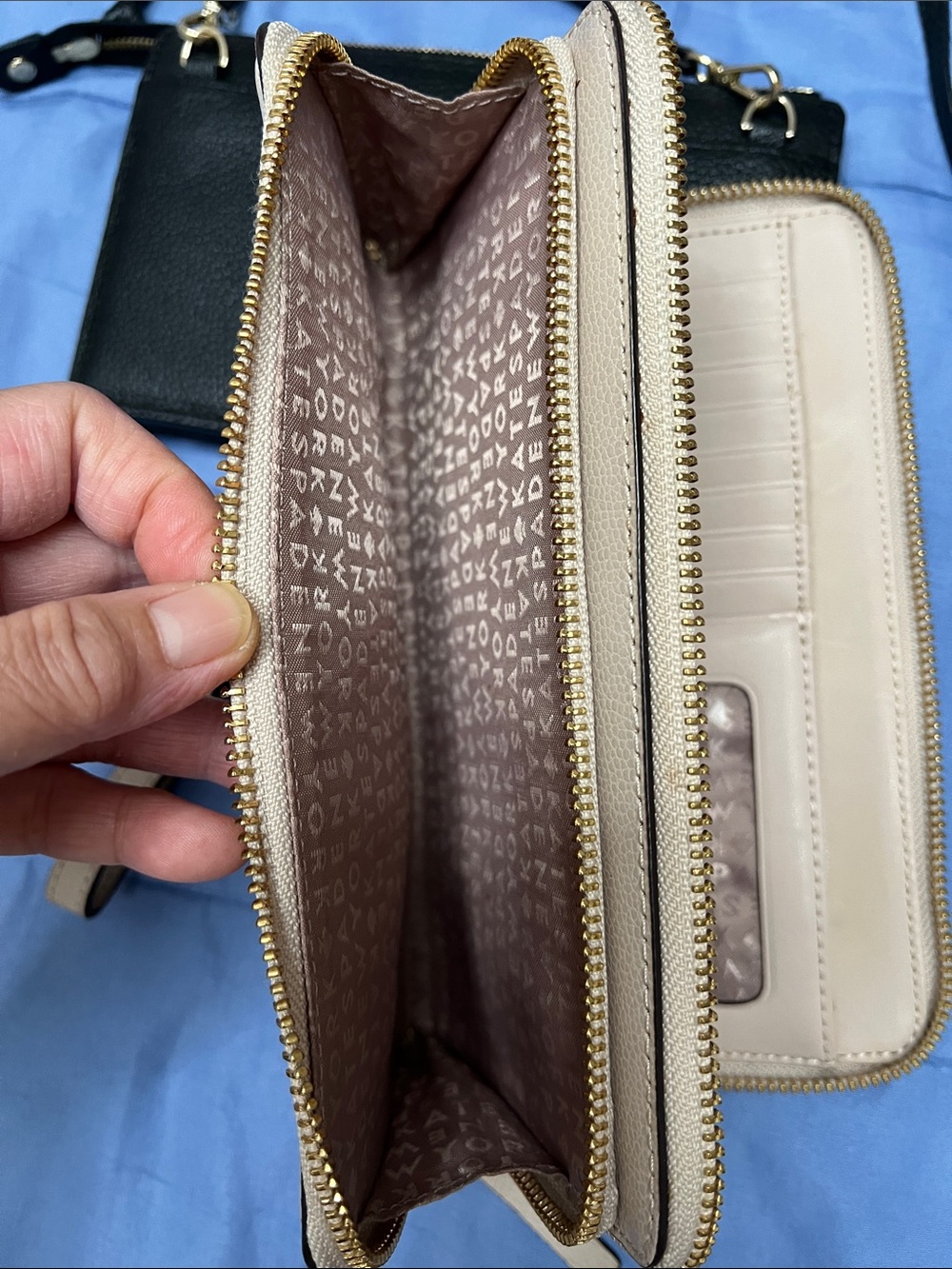 Kate Spade Black Crossbody Wallet and Cream wallet/Wristlet - Picture 5 of 10